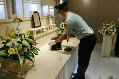 都江堰市殡葬礼仪、灵堂搭建布置、殡葬用品、鲜花、花圈、寿衣、