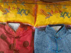 都江堰市殡葬用品，鲜花，花圈，寿衣，骨灰盒，挽联代写